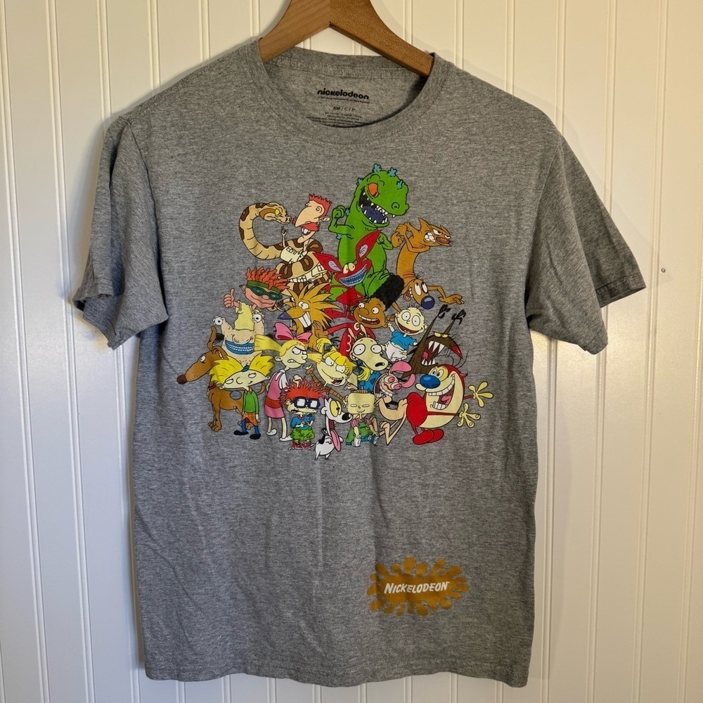 Nickelodeon Gray Graphic 90’s TV Show Collection Short Sleeve Shirt Size Small